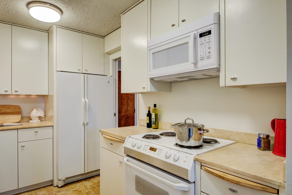 Seattle Condos, Royal Crest Condominiums, Kitchen