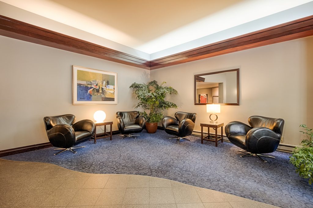 Seattle Condos, Royal Crest Condominiums, Lobby
