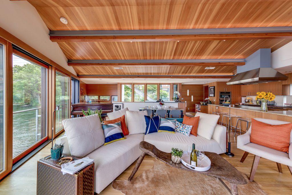 Seattle Floating Homes, Ward's Cove #12, Living Room
